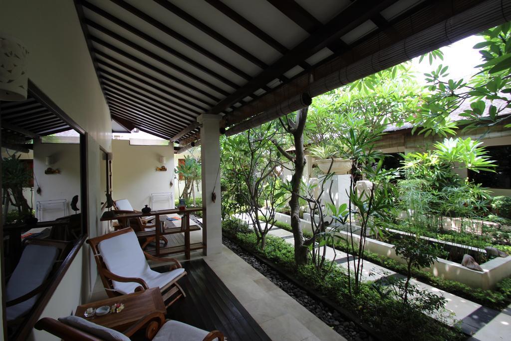 Frangipani Beach Hotel Lovina Exterior foto