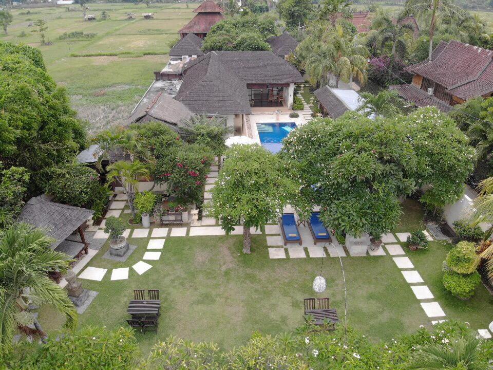 Frangipani Beach Hotel Lovina Exterior foto